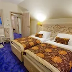 Toporow Hotel